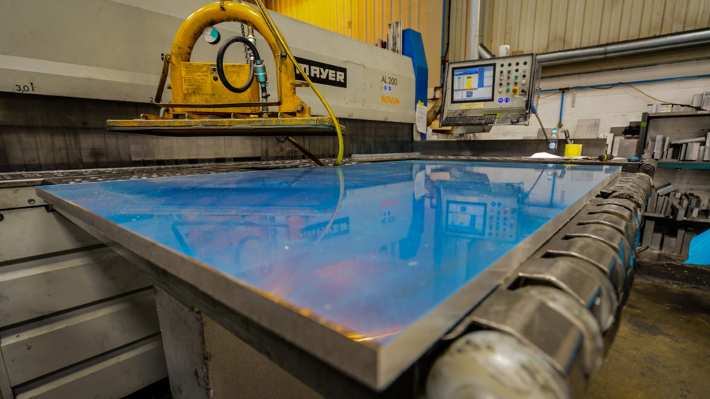 High-polluting US aluminium, Cumbria coal mine lies, good recycling news